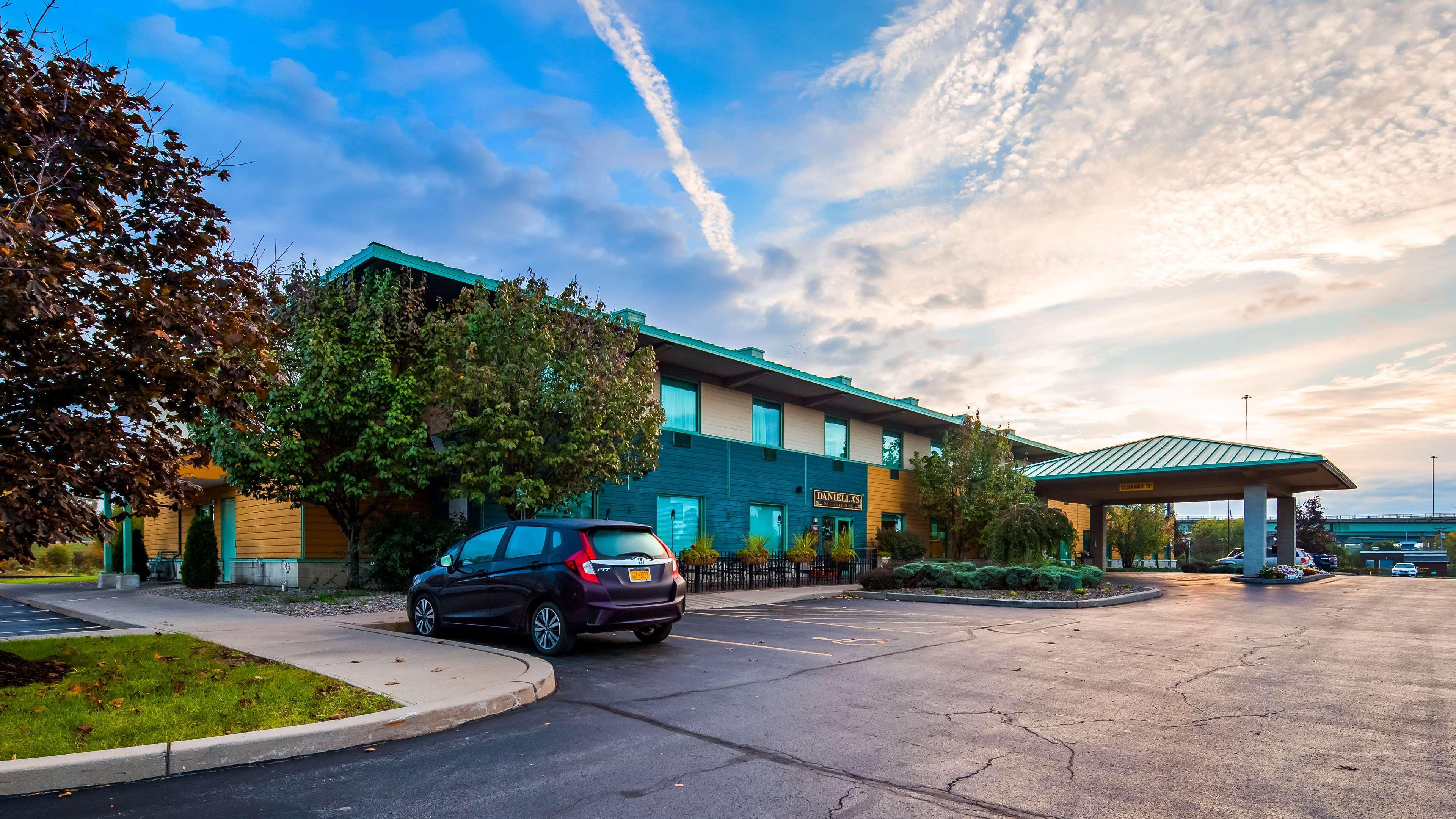 Best Western The Inn At The Fairgrounds Syracuse Exterior photo